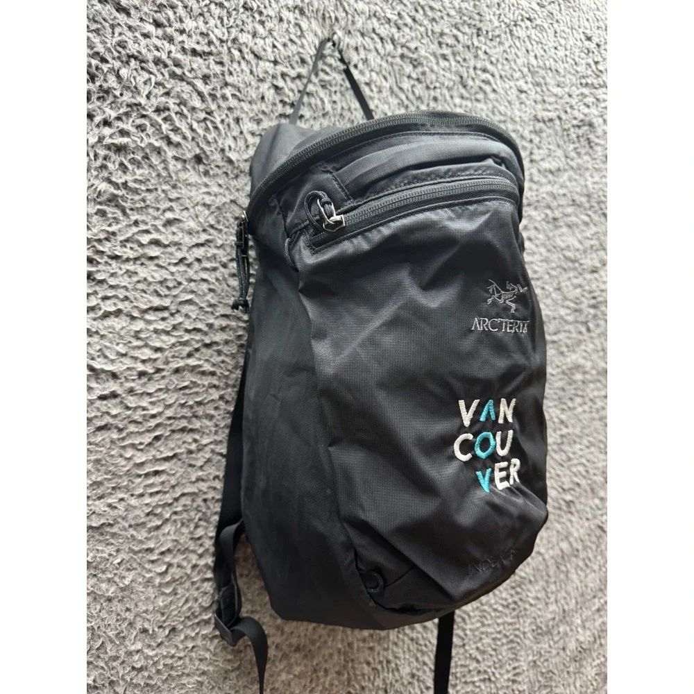 Arc'teryx Index 15 Backpack‎ Vancouver Edition Black Daypack Travel Bag - Picture 4 of 13